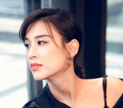 广州市侦探社；老公常出轨老婆不离婚怎么办